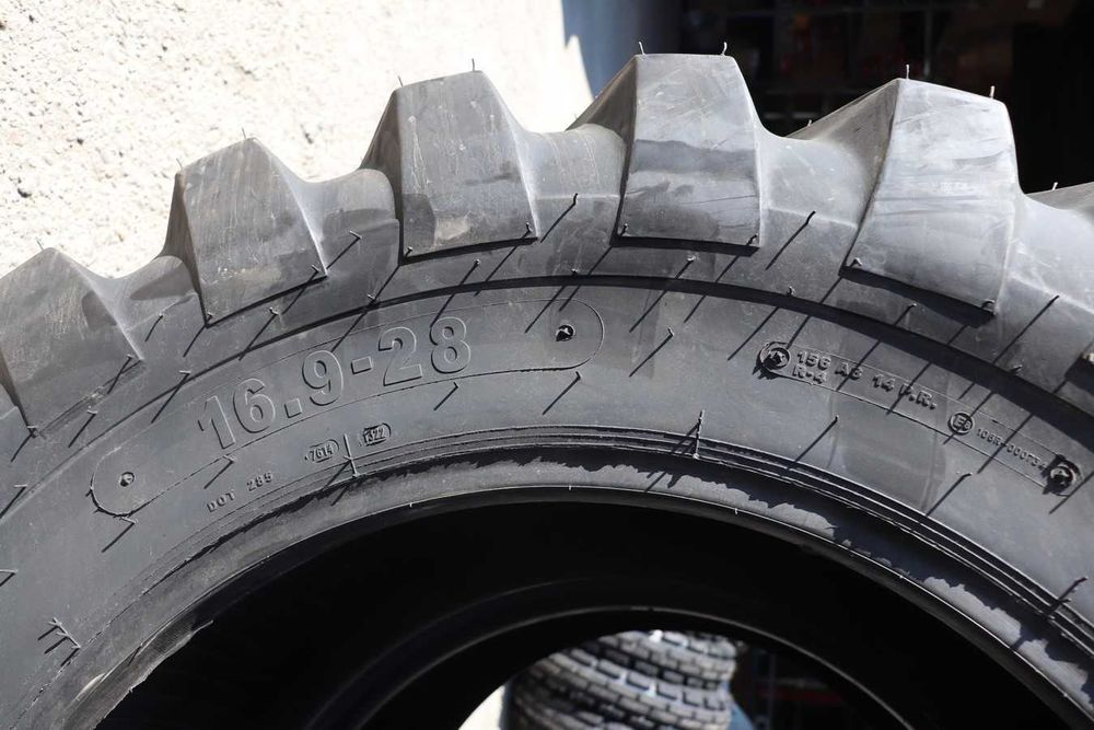 Cauciucuri noi 16.9-28 PETLAS 14PR buldoexcavator rezistente R28