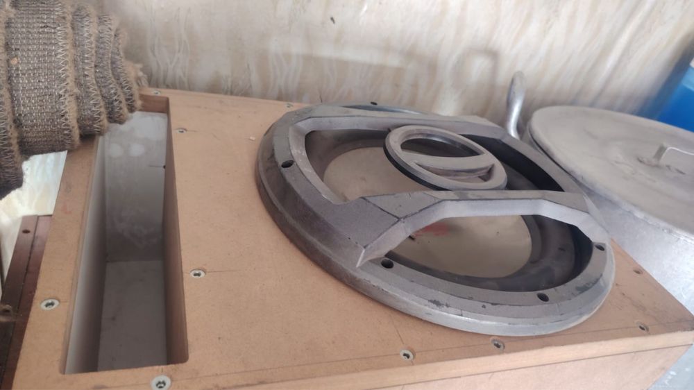 Продам сабуфер недорого