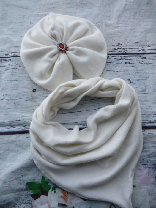 Set cașmir, căciulă/turban și fular