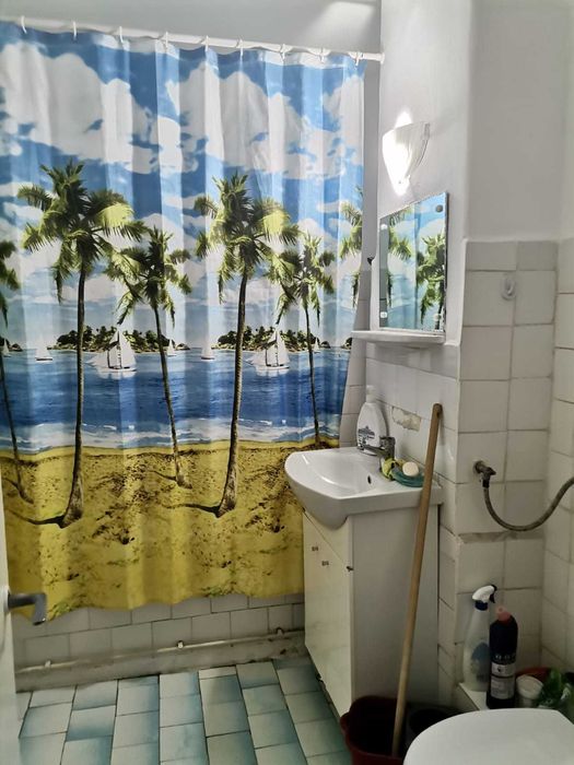 Vand apartament cu 2 camere, cartier armatei, etajul 4