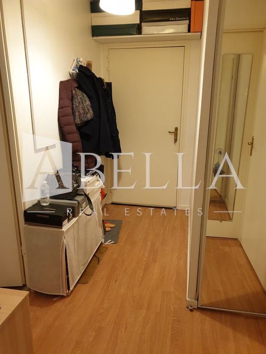 Продава се Тристаен апартамент в София, Център - 77 кв.м за 1722 €/кв.м - Снимка #8