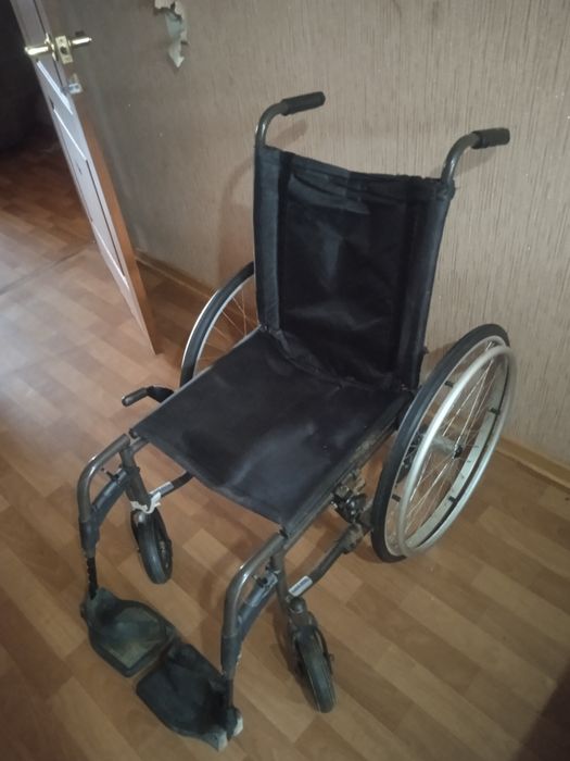 Инвалидное кресло