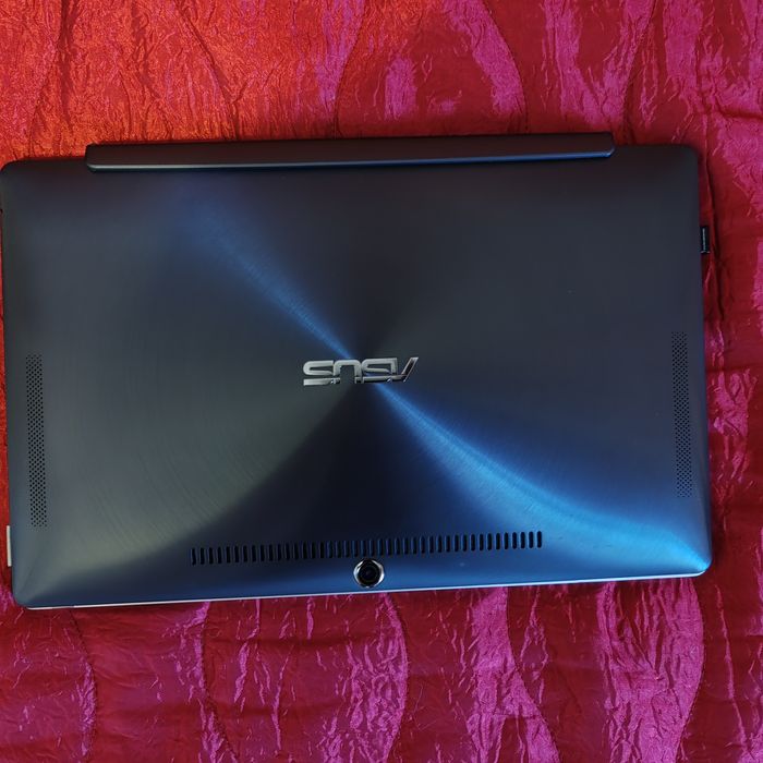 Лаптопи Asus Transformer 13"  u Lenovo 15,6". Като нови