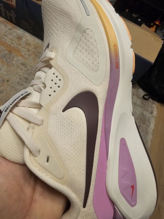 Nike Structure 26