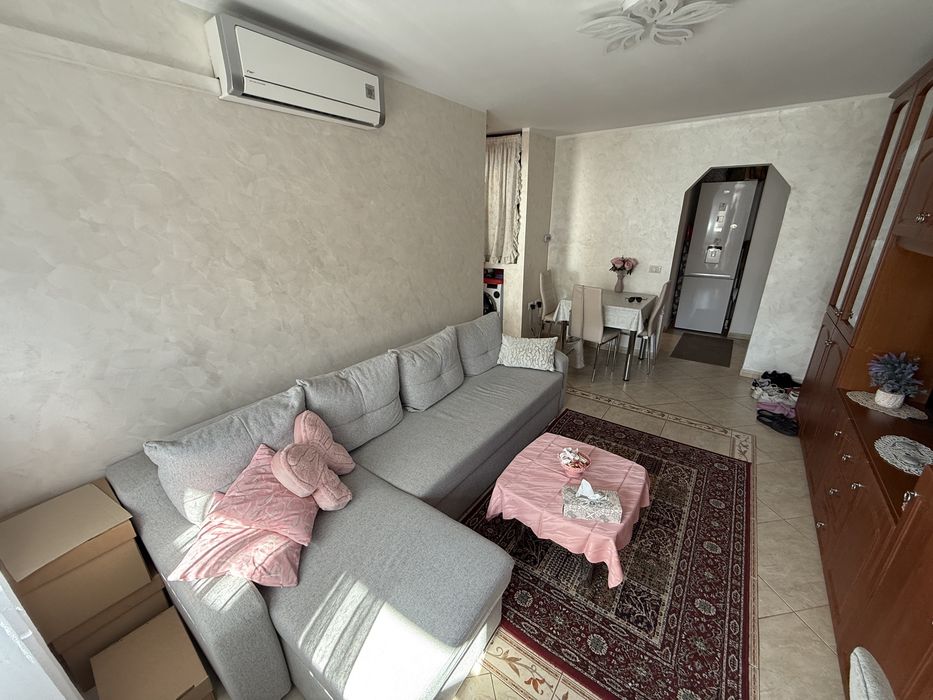 Ofer spre vanzare Apartament 2 Camere / Carpati 1 limita cu Carpati 2