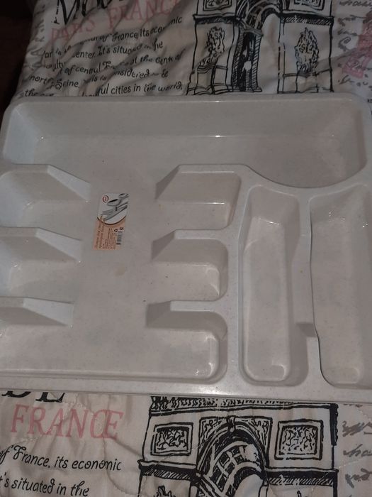 Лоток для столовых приборов