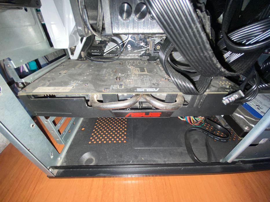 Видеокарта ASUS GeForce GTX 1060 5GB Dual (рабочая)