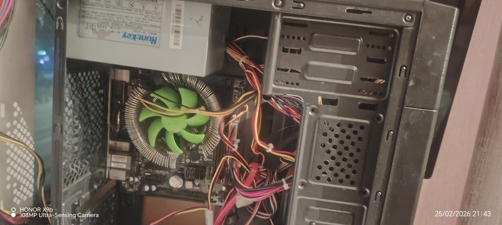 Продаю пк  работает