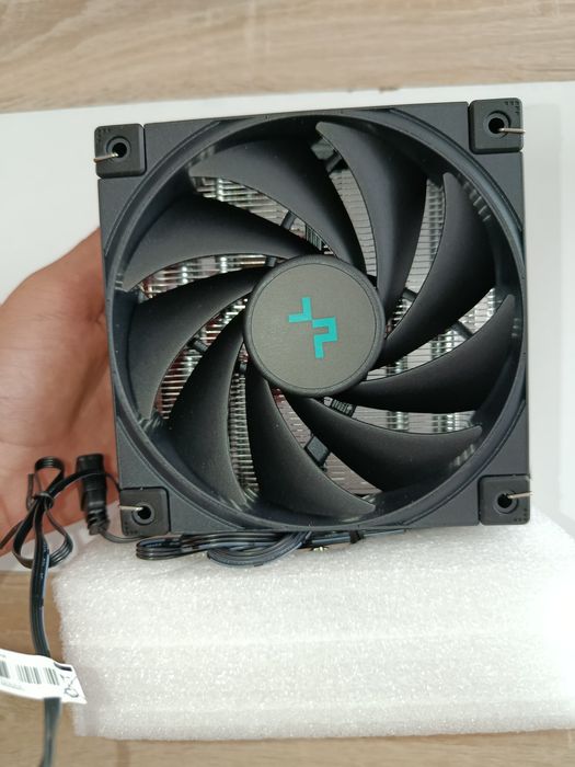 DeepCool AK400 Digital SE въздушен охладител за процесор.