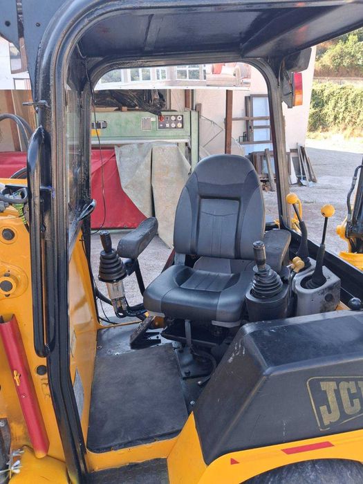 Мини багер JCB 1cx