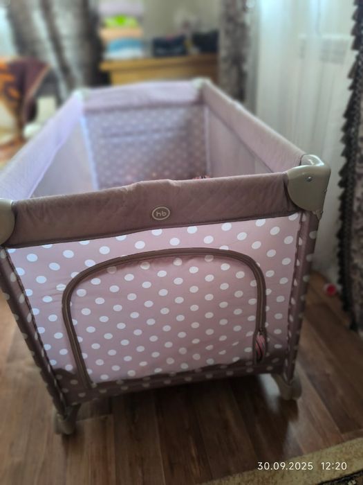 Срочно Продам манеж в отличном состояний