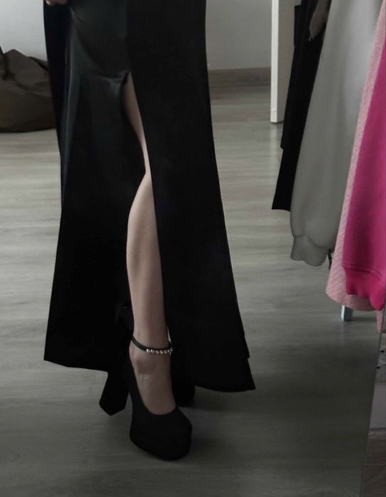 СРОЧНО продам туфли новые