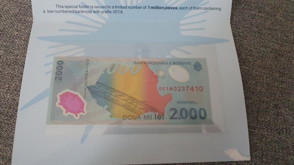 Bancnota 2000 lei eclipsa seria 001A023xxxxx