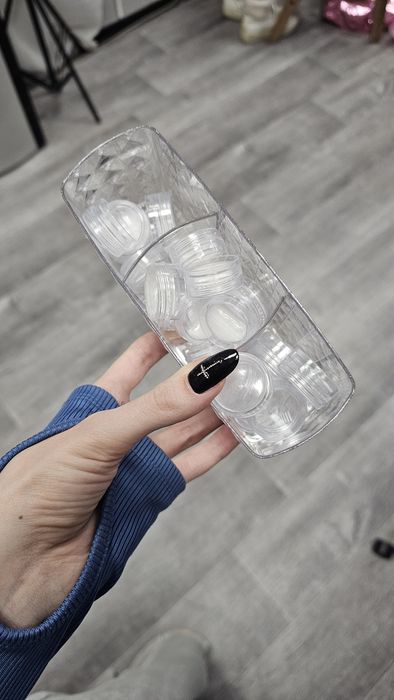 Рабочее оборудование для мастера по бровям