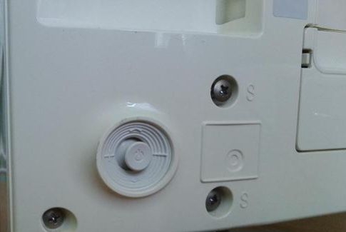 Samsung Smart TV белого цвета