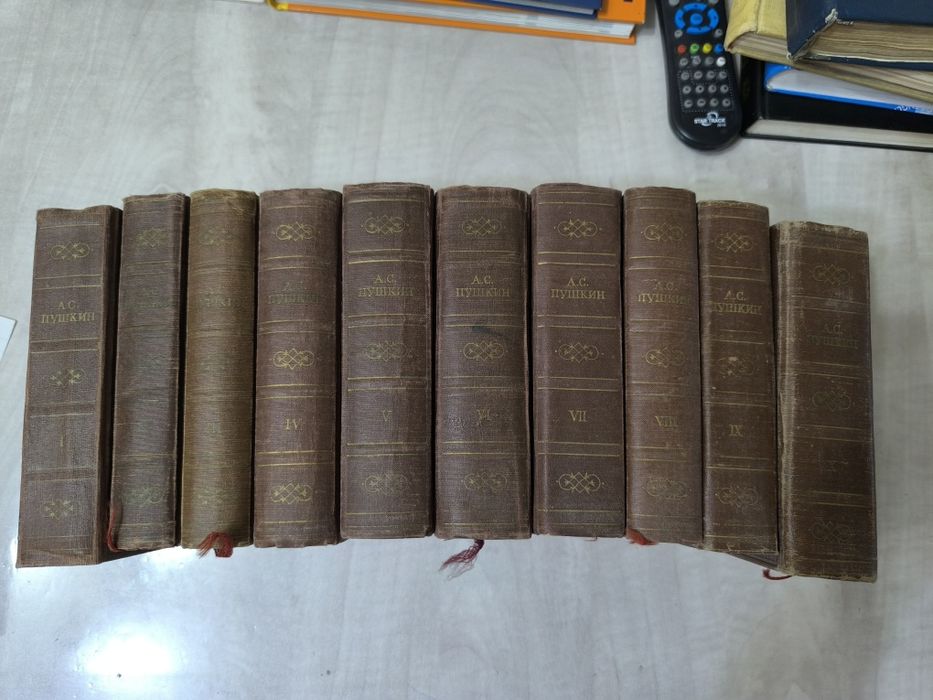 Продам книги в отличном состоянии.