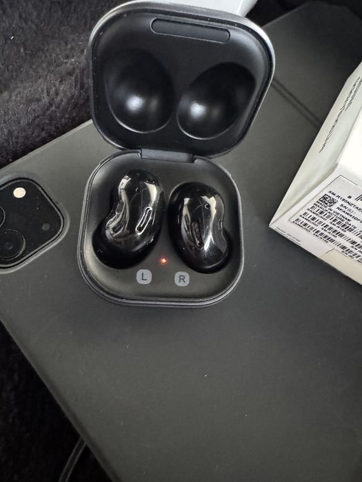 Casti Samsung Galaxy buds Live
