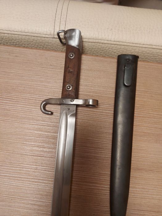 Чисто Нов Подофицерски щик Манлихер М 95 в отлично състояние.