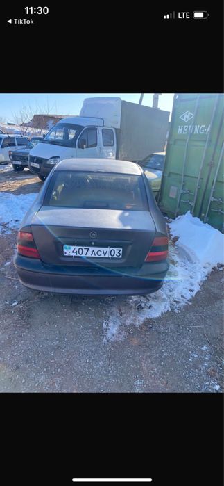 Продам машину opel vecrta