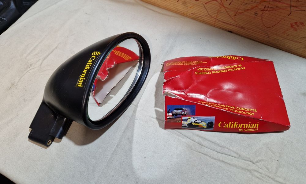 Vând oglindă  "Nouă "California Vitaloni, Dacia 1300 ,1400,Sport,Gordi