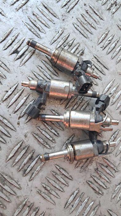 injector Renault Megane 1.2TCE cod motor H5F400 an 2013 cod 8201141604