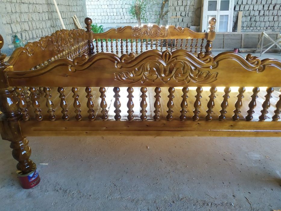 Karavotlar sotiladi razmerlari har xil