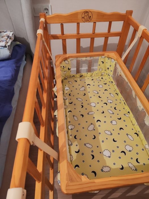 Детская кроватка