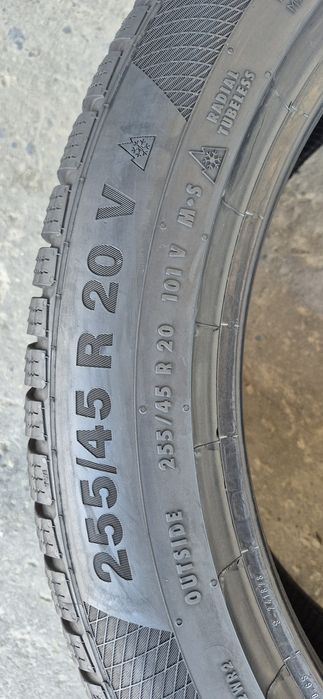4 anvelope iarna Continental 255/45/20.Pretil este pe bucata