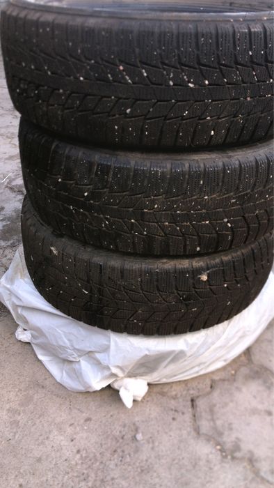 Продам шины  зимние