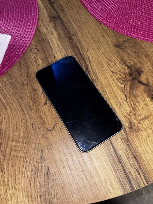 Vând Iphone 14 în stare foarte bună.