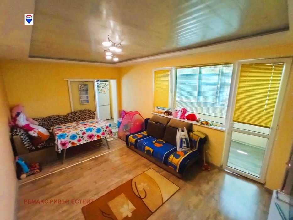 Продава се Тристаен апартамент в Русе, Дружба 2 - 72 кв.м за 1180 €/кв.м - Снимка #6