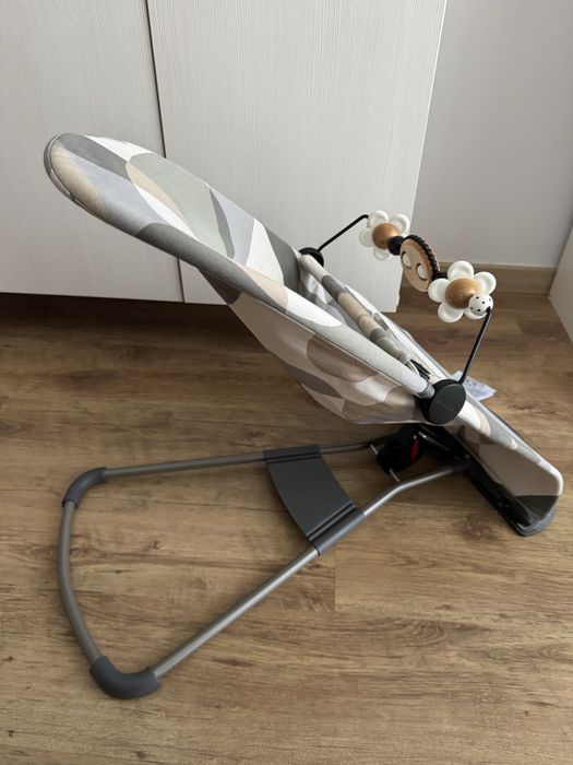 Balansoar babybjorn jucarie inclusa