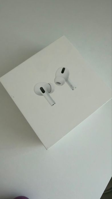 Наушники AirPods With