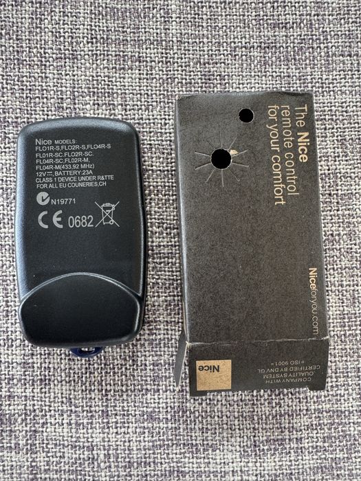 Пульт для ворот и шлагбаумов фирмы NICE Flor-s