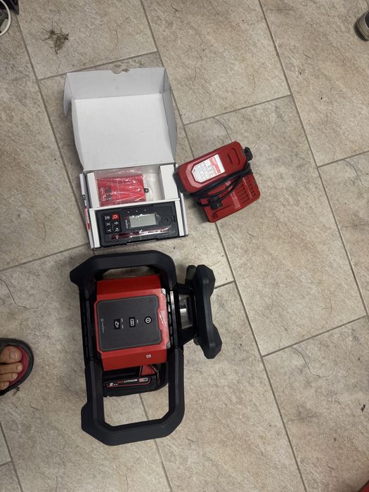 Vand laser nivela milwaukee