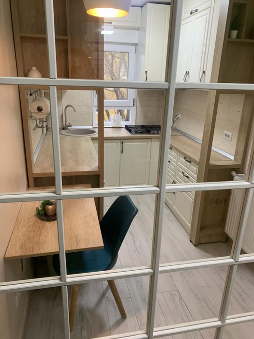 Inchiriez apartament 3 camere