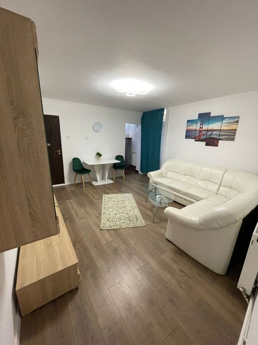 De închiriat apartament central – 64 mp