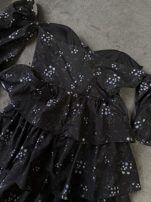 Черна рокля с бюстие