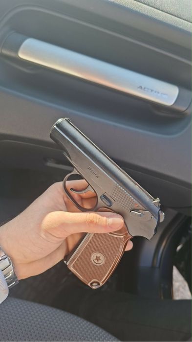 Продава се Airsoft пистолет