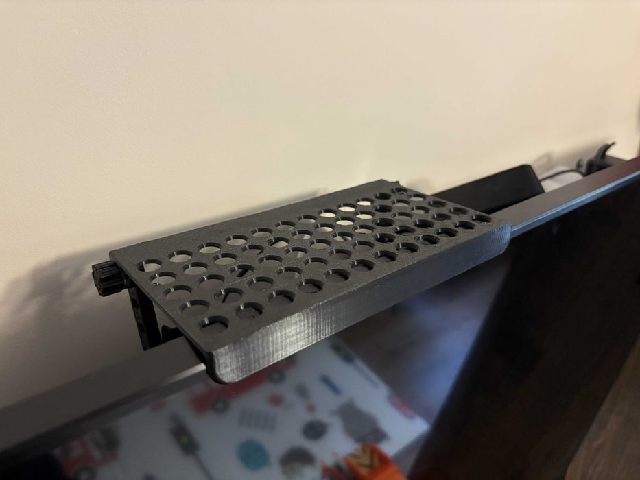 Стойки за TV приемник,рутер и дистанционно