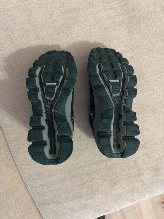 Дамски туристически обувки On Cloud