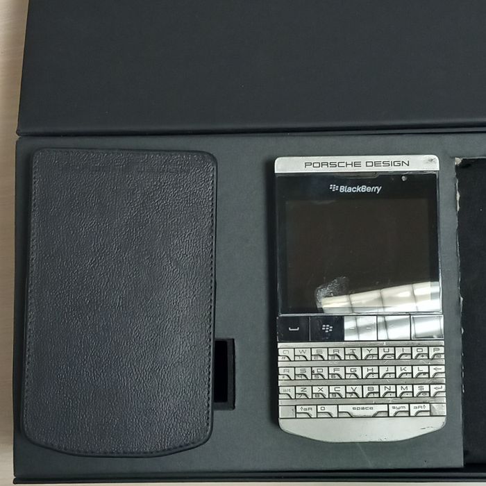 Blackberry P'9981