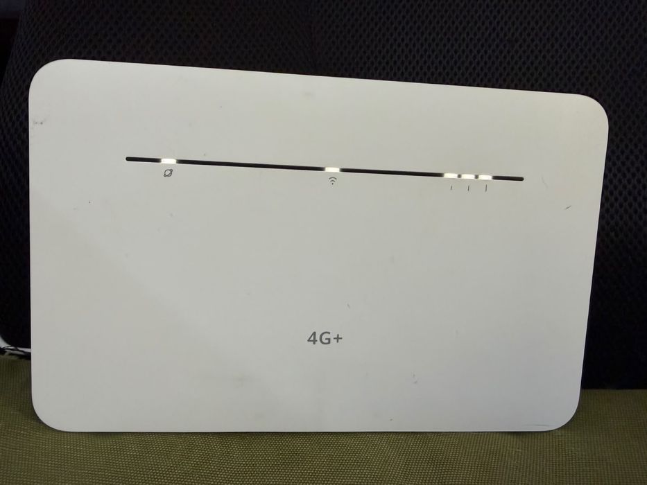 Router wireless cu slot SIM 4G +Huawei B535-333 Decodat