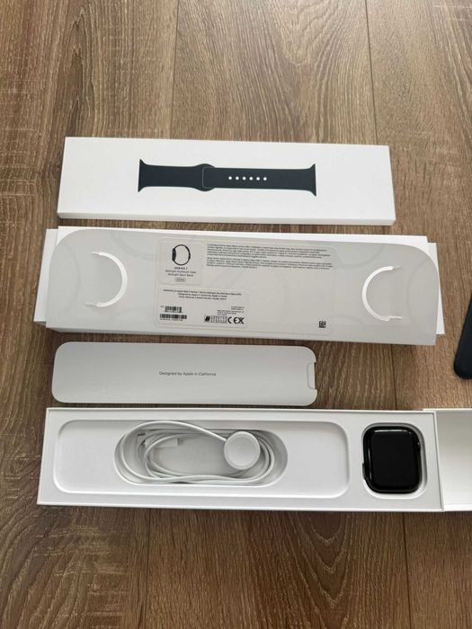 Apple Watch Series 7 GPS, 45mm Midnight – Full Box, Ca nou (Fără zgârieturi)
