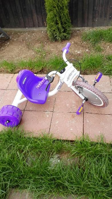 Vand  tricicleta copii,pana la 10 ani