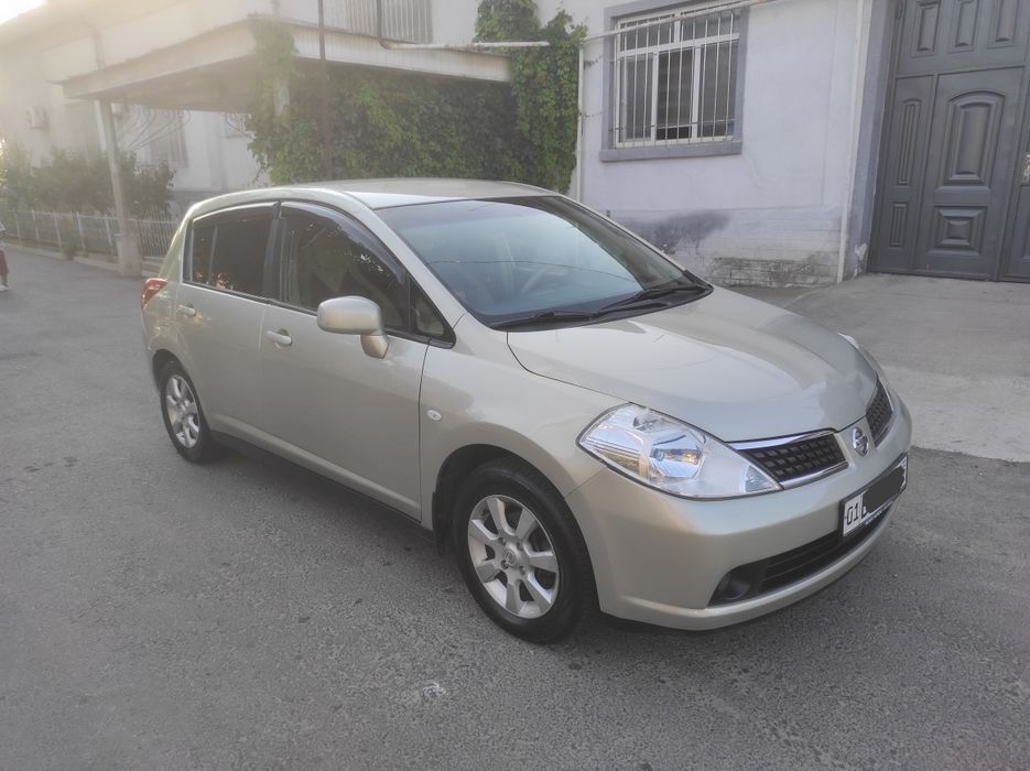 Nissan Tiida 1.6