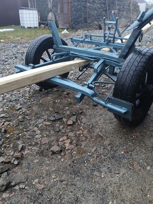 Vând căruță de 2 cai