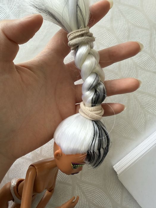 Срочно продам куколу bratzillaz