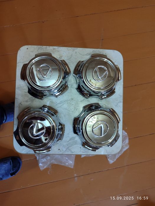 Колпачки на лексус