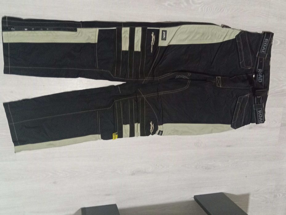 Продавам мото панталони